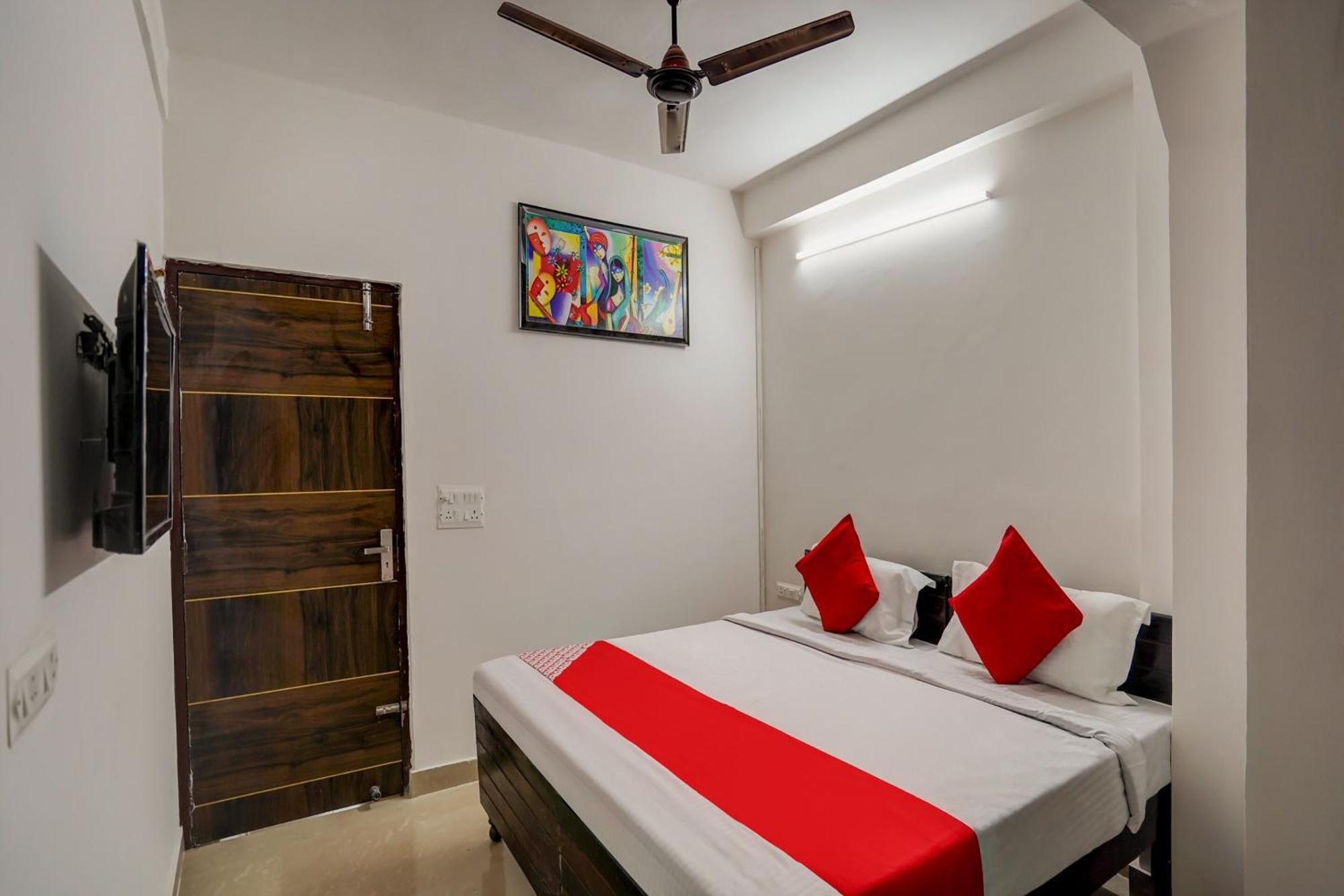 Oyo Flagship 75287 Pubg Residency Hotel New Delhi Exterior photo